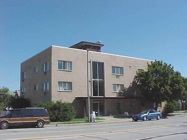 Building Photo - Lincoln