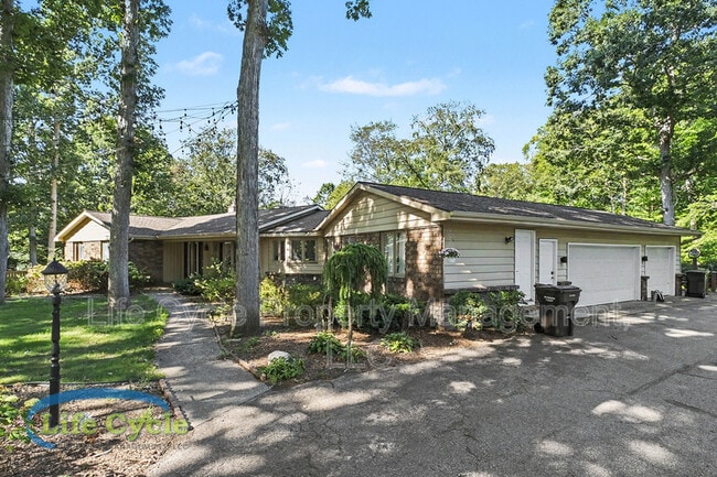 Building Photo - 4395 Shady Oak Ct