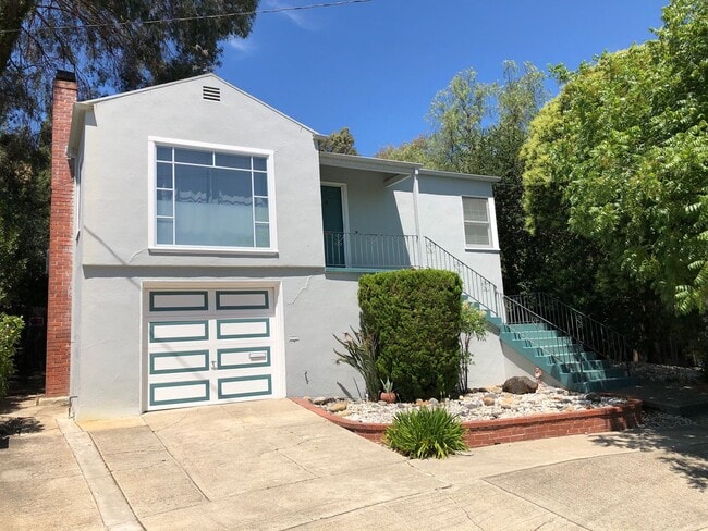 Primary Photo - Charming 3 Bedroom 2 Bath Martinez Home w/...