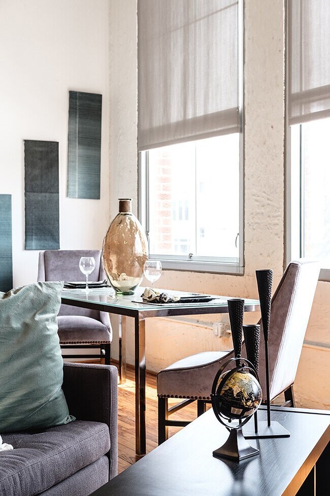 Building Photo - 1312 Live Oak St