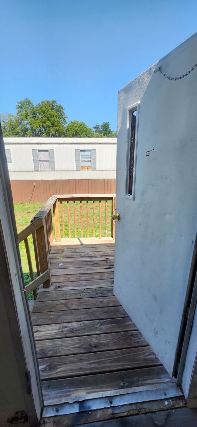 Building Photo - 8364 Cedar St