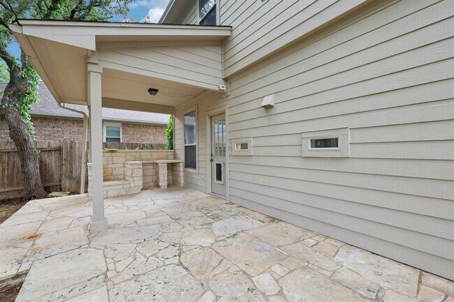 Building Photo - 1025 Horne Dr
