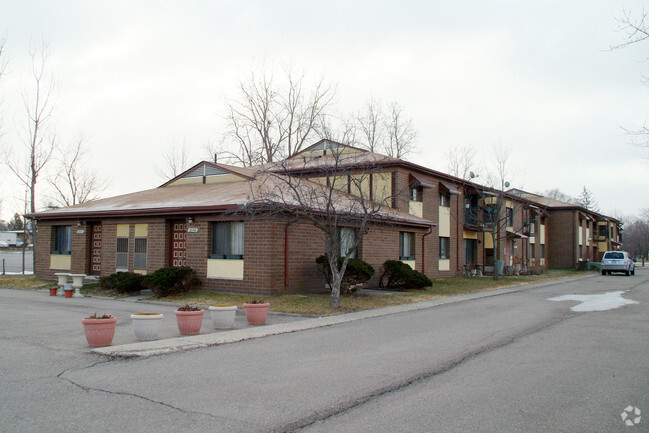 Building Photo - Livonia Manor Apartments