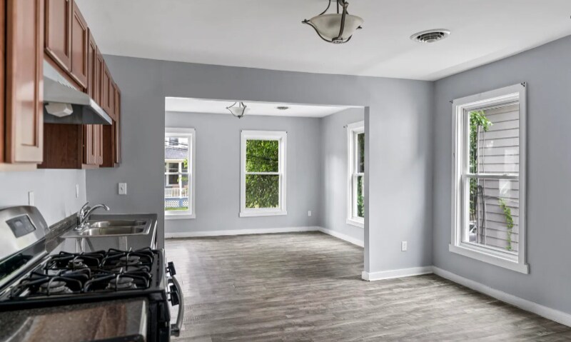 Building Photo - 21 W Sunnyside Way