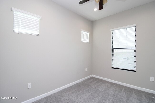 Building Photo - 4811 E Village Dr