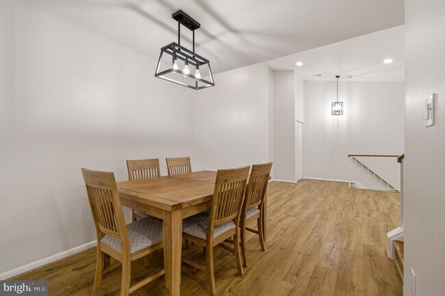 Building Photo - 18036 Rolling Meadow Way