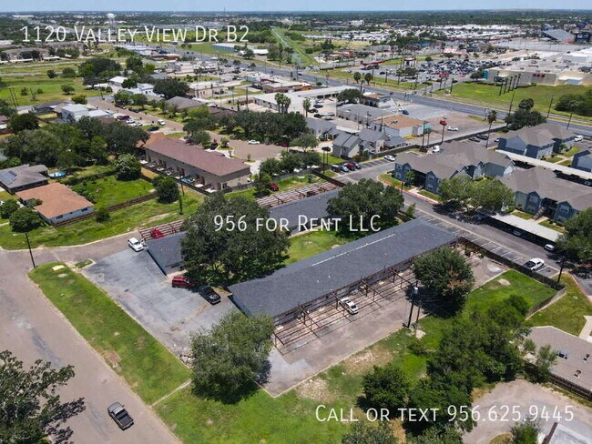 Building Photo - 1120 Valley View Dr