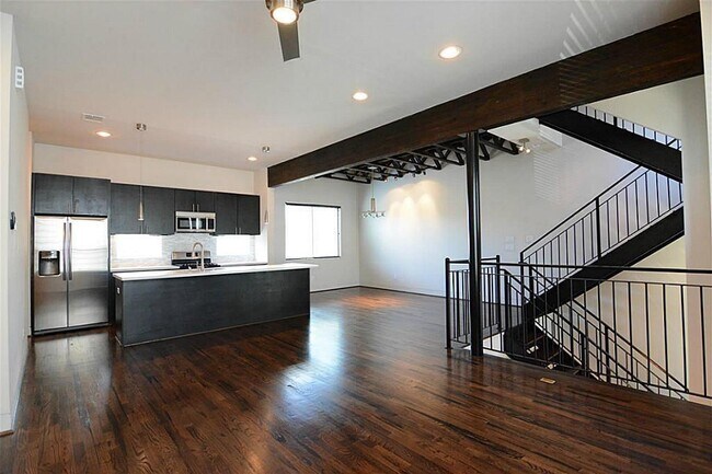 Building Photo - 4708 Crawford St