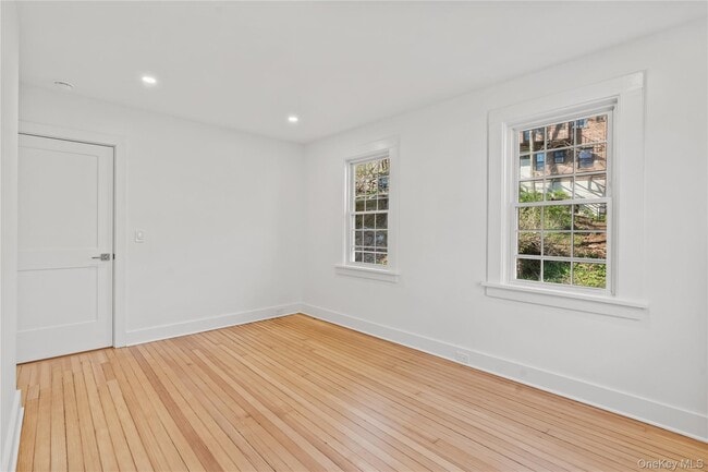 Building Photo - 26 Latimer Ln