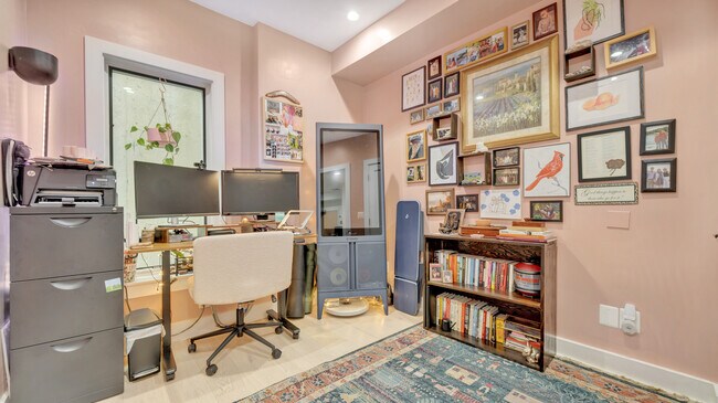 Building Photo - 1658 K St NE