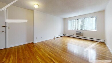 Building Photo - $2,325 | 1 Bedroom | 1 Bathroom | Parking Available | Brighton Neighborhood