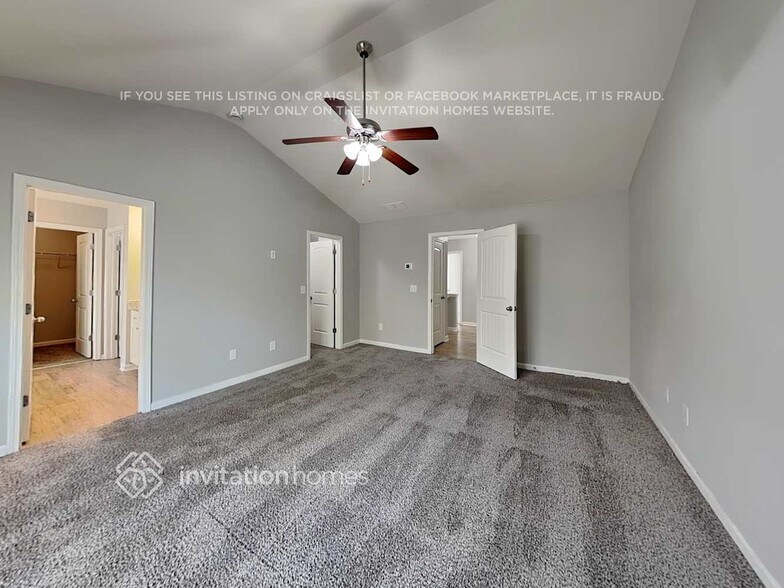 Building Photo - 227 Bandelier Cir