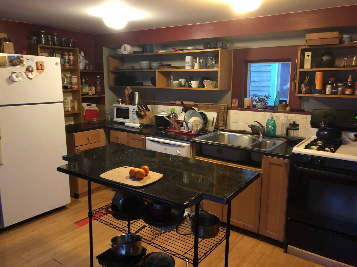 Building Photo - 127 Emery St