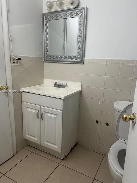 Building Photo - 2175 NE 170th St