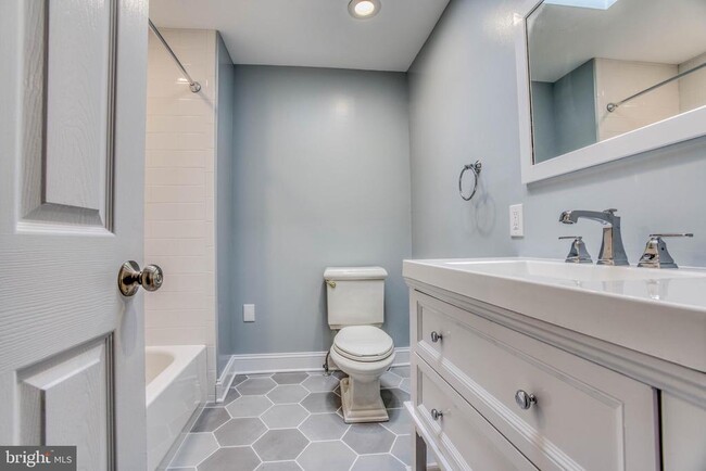 Building Photo - 3812 Fait Ave