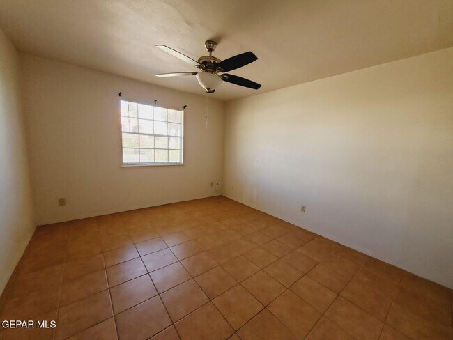 Building Photo - 3146 Federal Ave