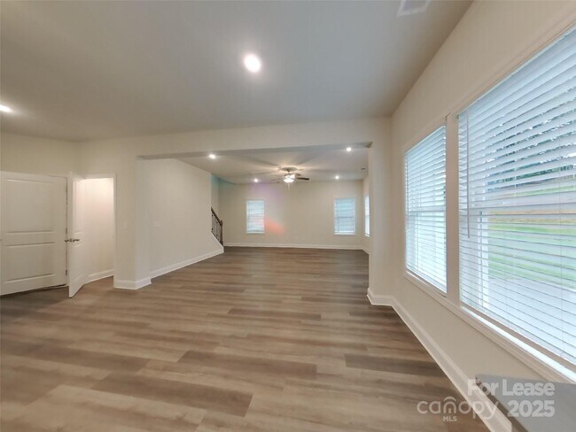 Building Photo - 139 Queenshall Rd