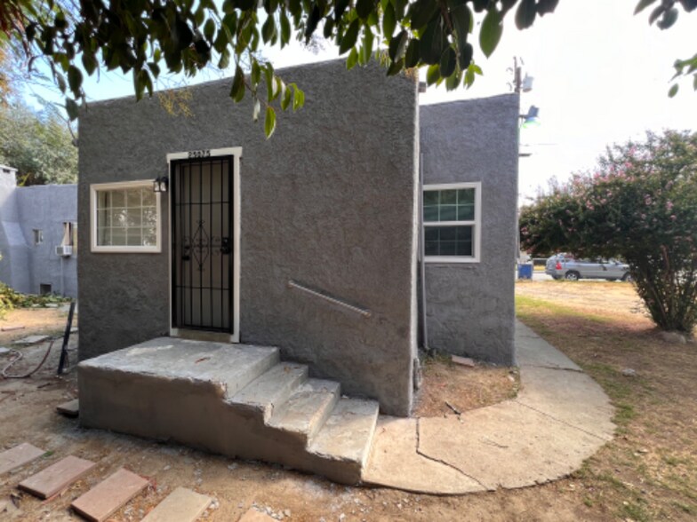 Primary Photo - 25075 Court St
