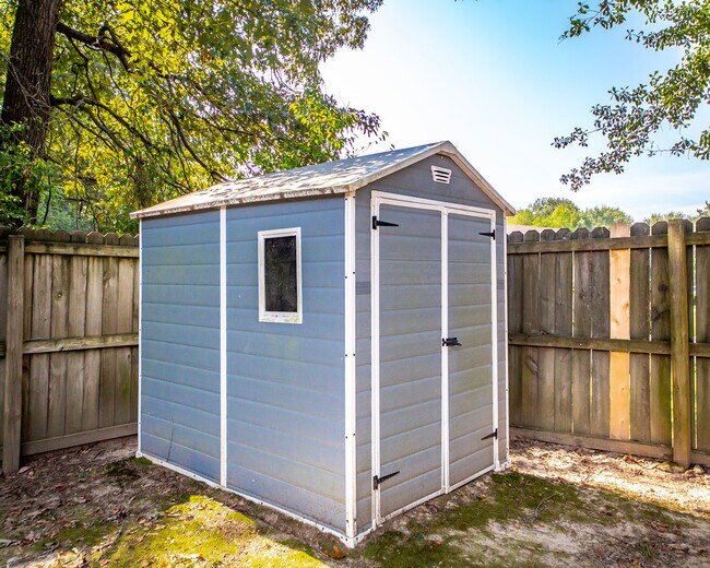 Building Photo - 31 Newcastle Dr