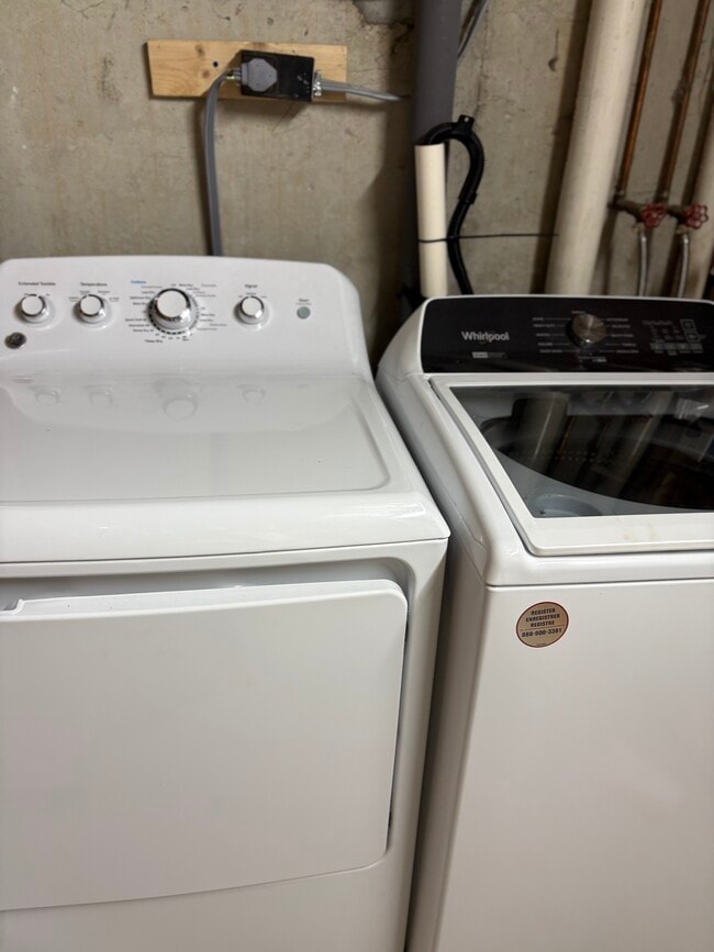 Building Photo - 7578 Rain Flower Way