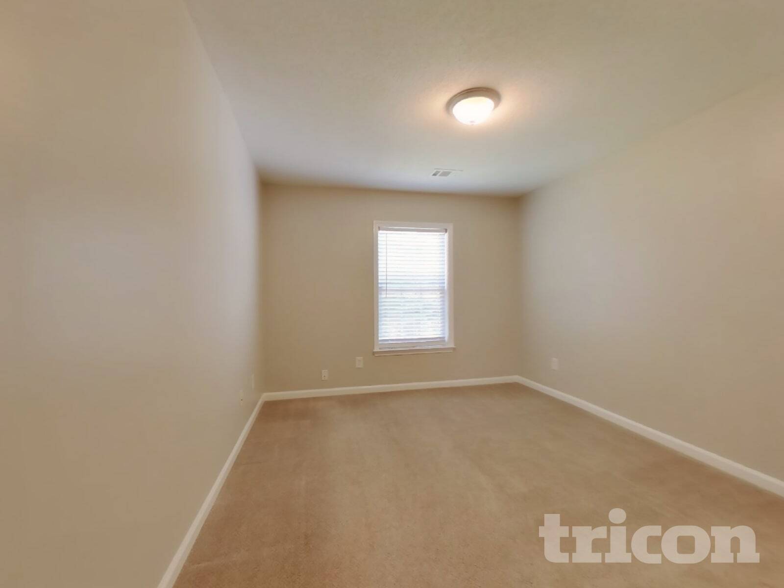 Building Photo - 411 Yarrow Way