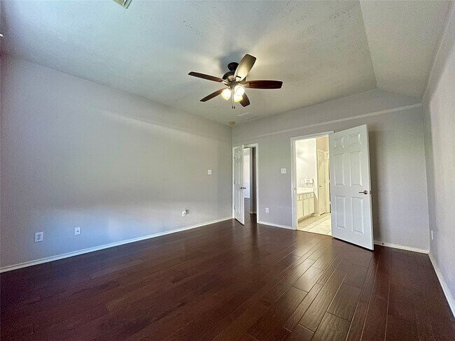 Building Photo - 12347 Carmel Dale Ln