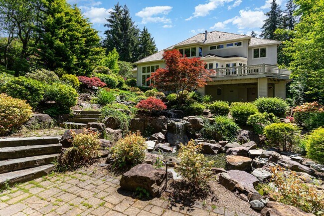 Building Photo - 4Bd/3.5Ba Issaquah Home