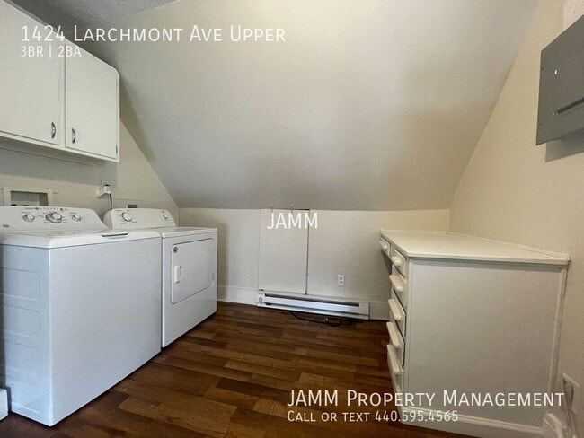 Building Photo - 1424 Larchmont Ave