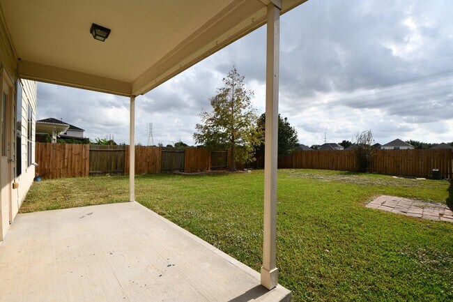 Building Photo - 20023 Linden Spruce Ln