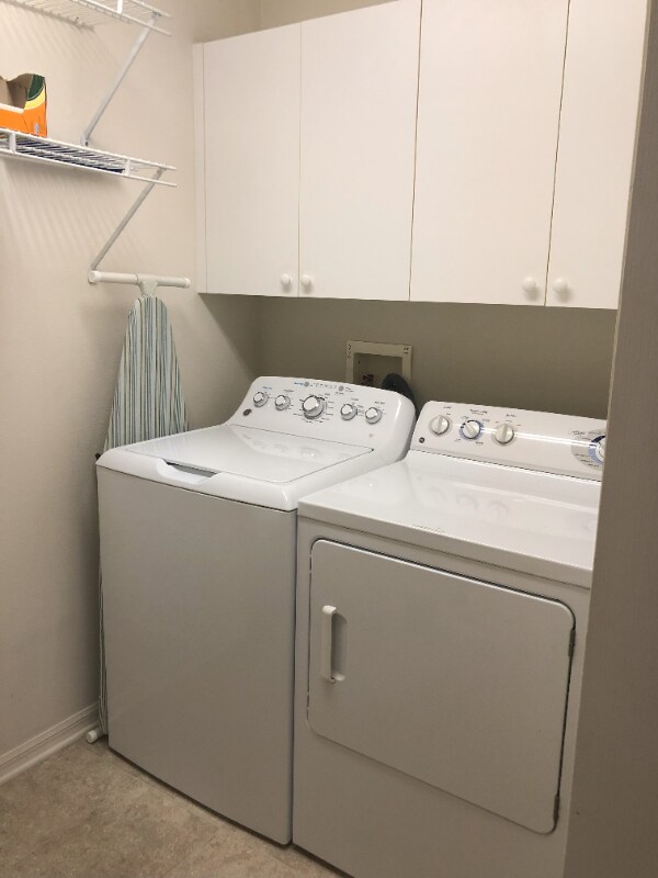 Building Photo - 2452 Addington Cir