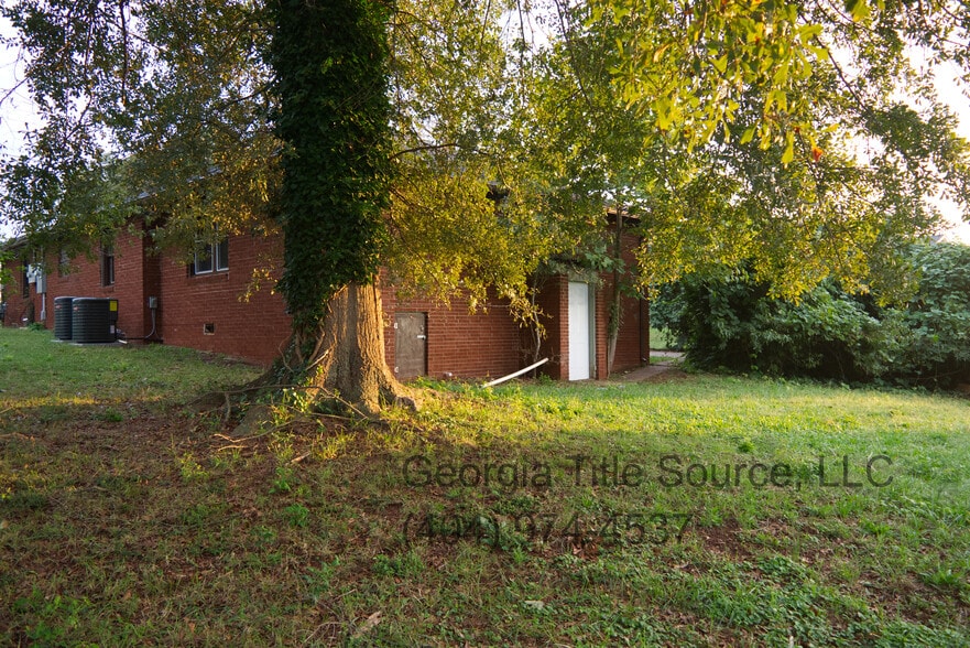 Building Photo - 364 Chattahoochee St