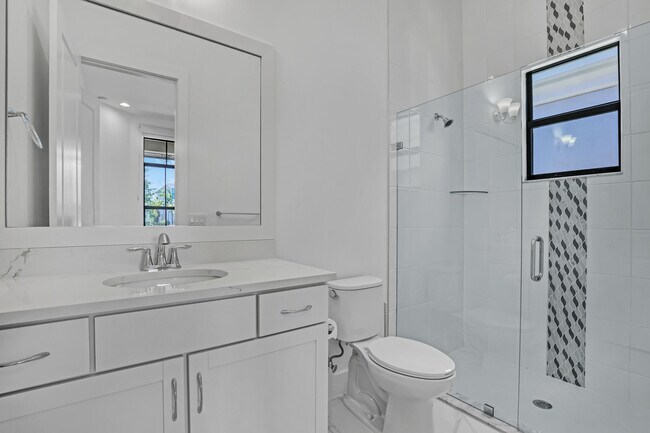Building Photo - 13501 Artisan Cir