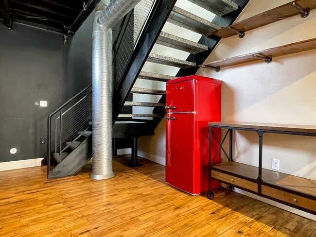 Building Photo - Urban Condo at The Pierpont Lofts!