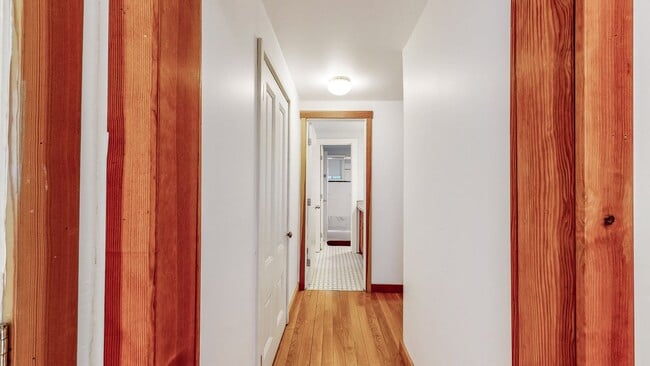 Building Photo - 1250 Bentley Dr