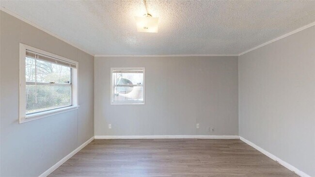 Building Photo - 4000 Margaret St