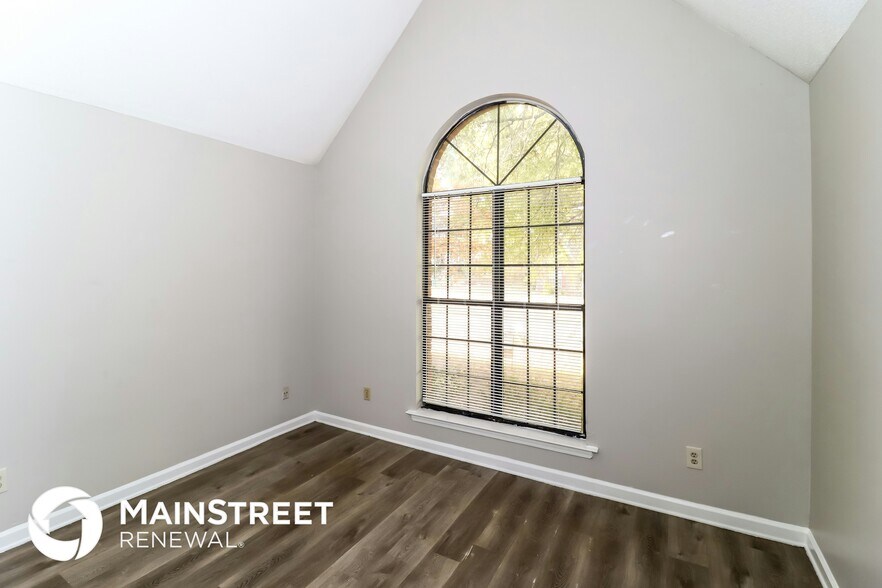 Building Photo - 4462 Garrison Ave