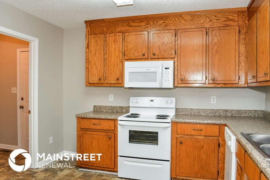 Building Photo - 2975 Country Crossing Dr