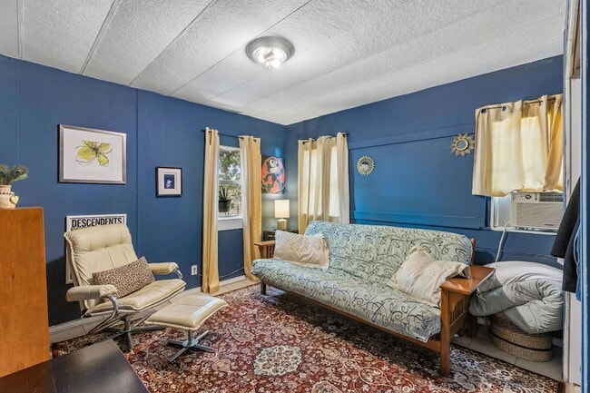 Building Photo - 1106 Minnie Dr