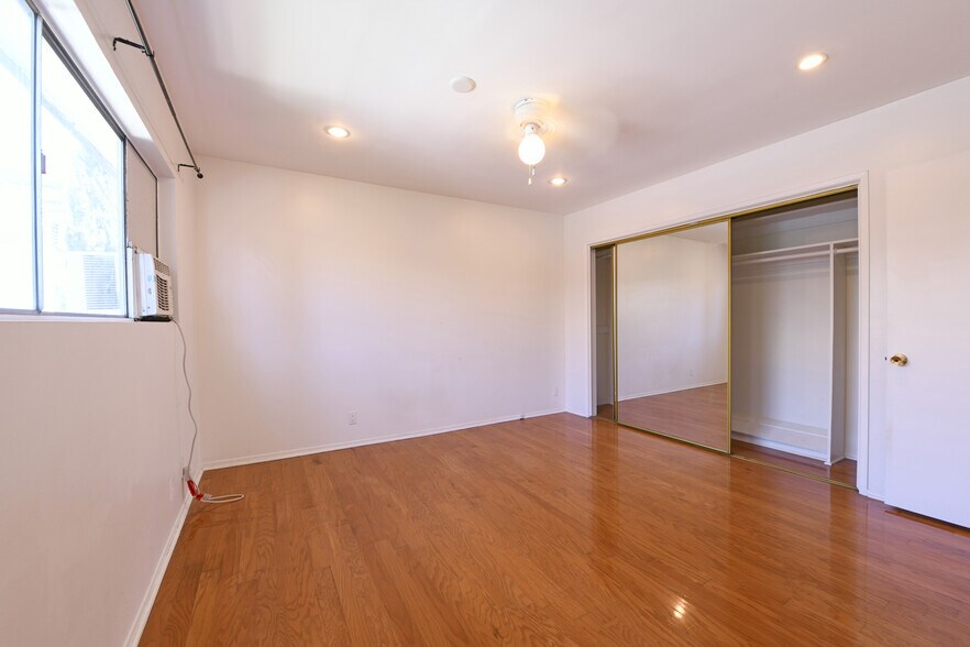 Building Photo - 1436 S Bedford St