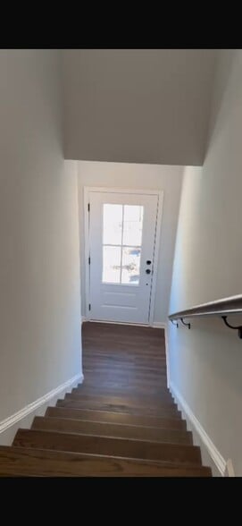 Building Photo - 1455 Creekside Cir NW