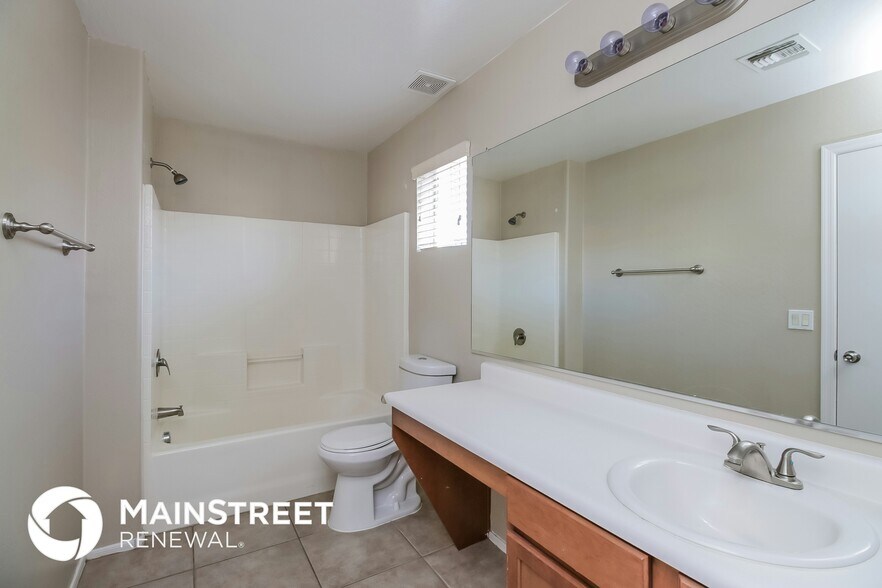 Building Photo - 5317 W Raymond St