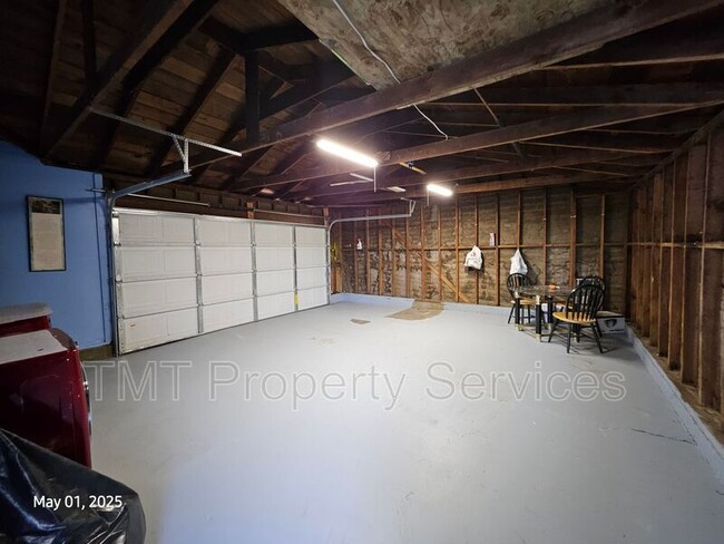 Building Photo - 1830 Nightingale Ave