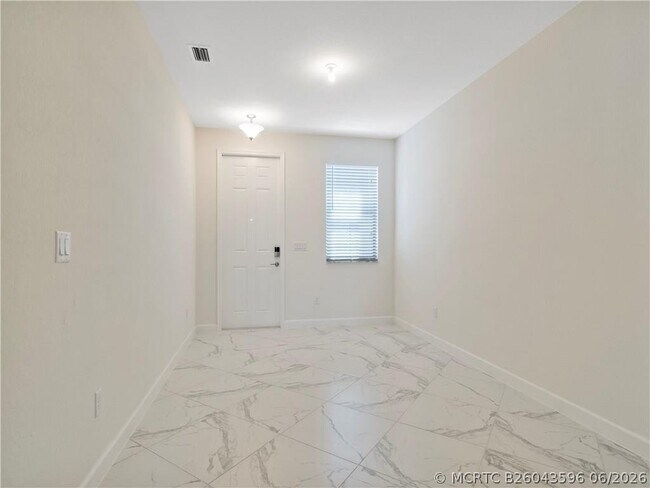 Building Photo - 13056 Anthorne Ln