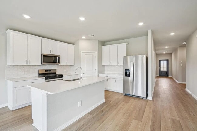 Building Photo - 512 Midnight Oak Dr