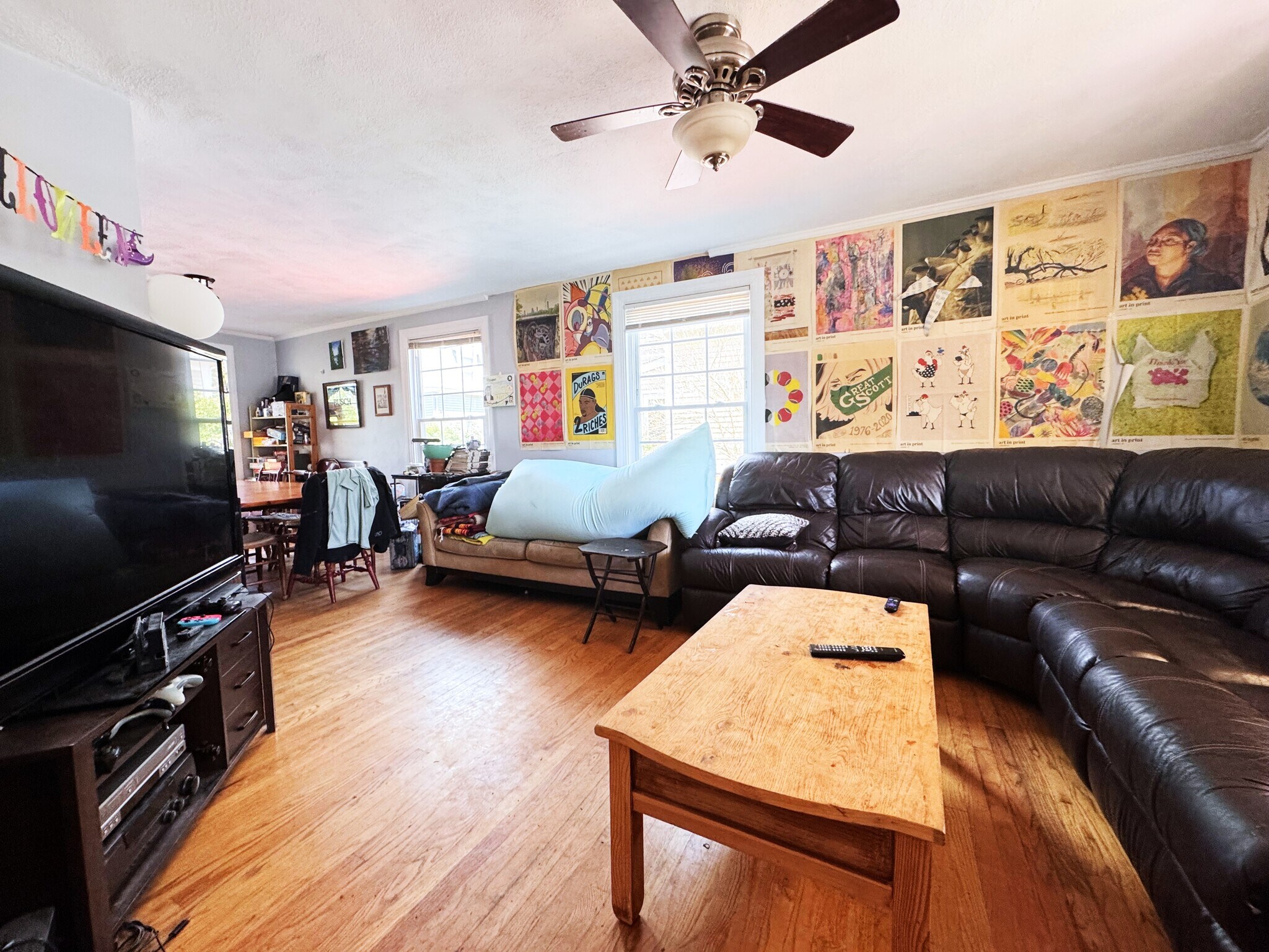 Building Photo - 34 Brentwood St