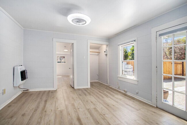 Building Photo - 531 Taylor Ave