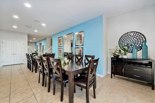 Building Photo - 8845 Rhodes St