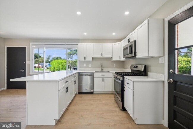 Building Photo - 5317 Oldcastle Ln