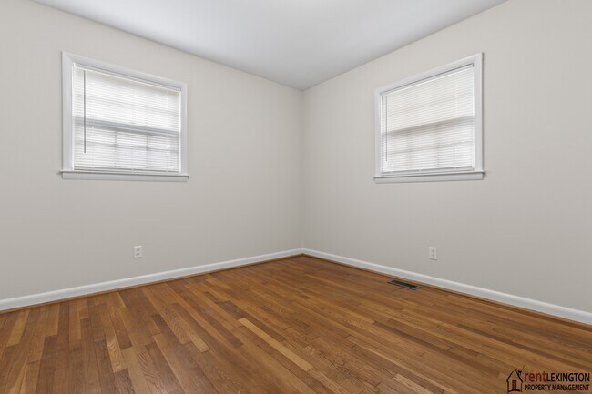 Building Photo - 203 Loch Lomond Dr