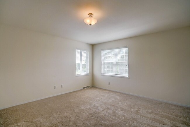 Building Photo - 1237 Jasmine Dr